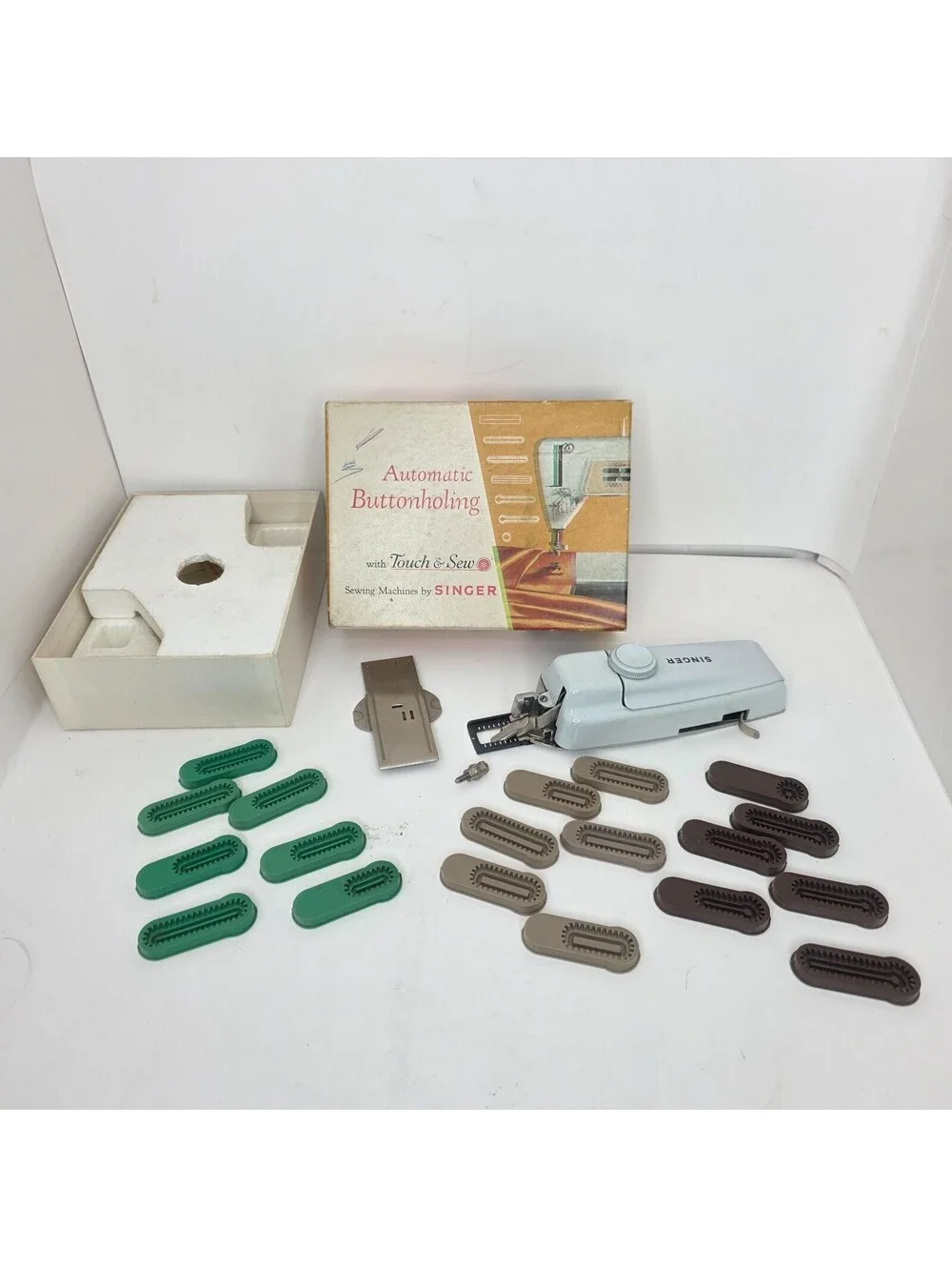 Vintage Singer Automatic Buttonholder 161829 Touch & Sew Zig Zag with Templates